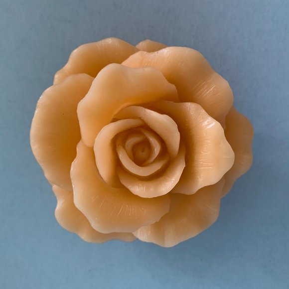 set of three rose shape flawless candles - Picture 5 of 5